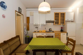 Apartment Maestral near the Beach